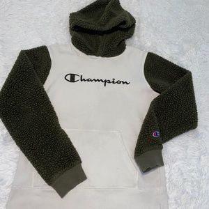 Good used condition Champion Pullover hoodie with Kangaroo pockets